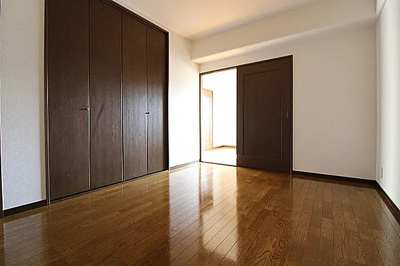 【洋室】 | ラストラーダ大冠