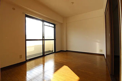 【洋室】 | ラストラーダ大冠