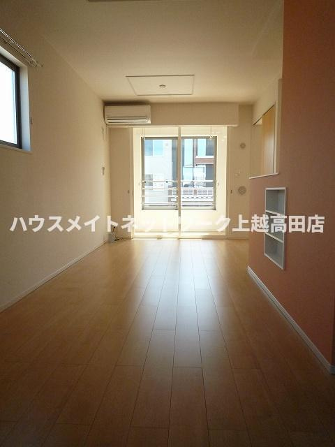 ル・ヴァヌルー　Ⅰの居間・リビング|ＬＤＫ