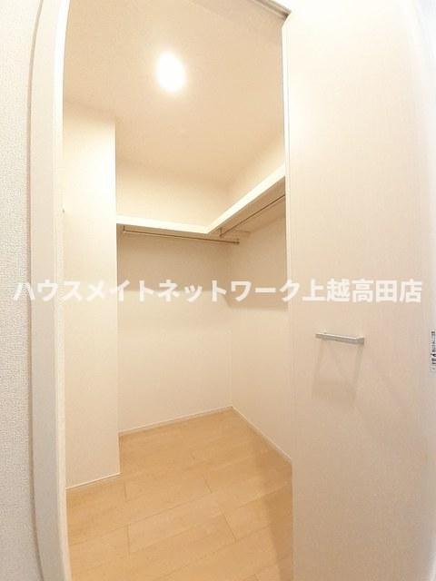 ラフィネの収納|ウォークインクローゼット
