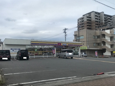 ミニストップ 新白岡駅東口店まで450ｍ