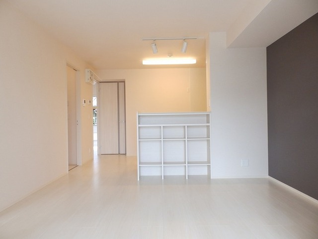 Ｋａｄｏｙａｋａｎ　A棟の居間・リビング|LDK