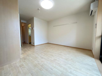 【内装】 | フローリスト | 洋室