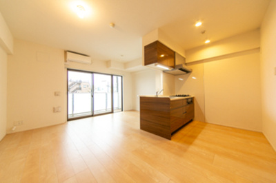 【居間・リビング】 | エストレリータ新宿落合 | ※写真は同タイプ住戸です。