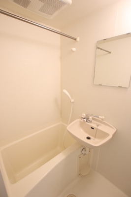 浴室乾燥機あり♪