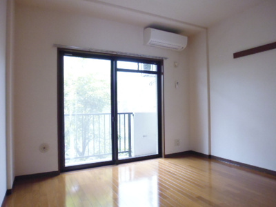 ★窓が大きく明るい室内★