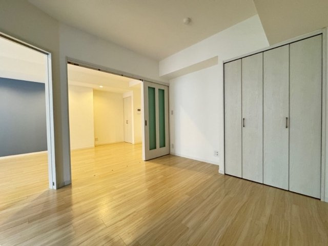 新品家具付きマンション中央町14(KaGood東京)の居間・リビング