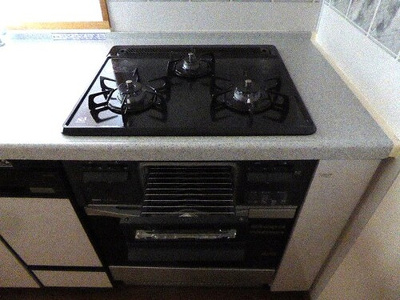 【設備】 | フェニックス麻布狸穴公園 | 3口ガスコンロ　※前回募集時2023年1月の写真