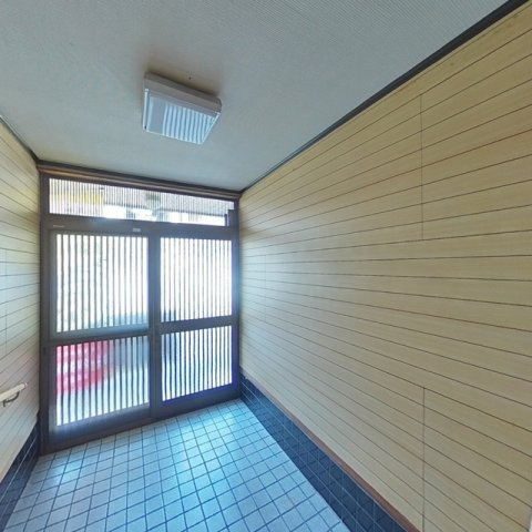 岐阜市山吹町３丁目の一戸建ての玄関