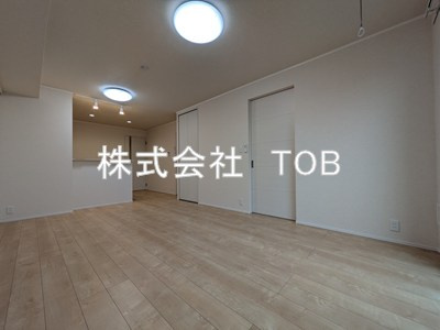 【居間・リビング】 | Clasia Jindaiji-クラシアジンダイジ- | リビング15.8帖