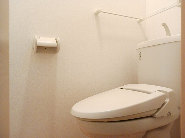 アンソレイユＢのトイレ|ゆったりとした空間のトイレです