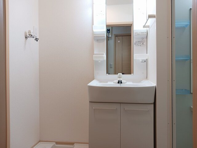 アンソレイユＢの洗面所|広い洗面スペース