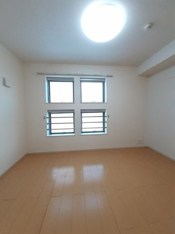 カーサ　レジーナⅡの内装|明るい色調の室内です