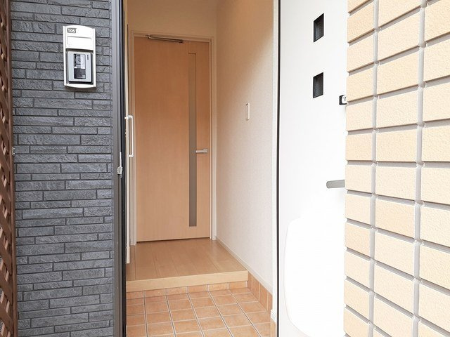 メゾン　ヒバリの玄関|きれいな玄関です