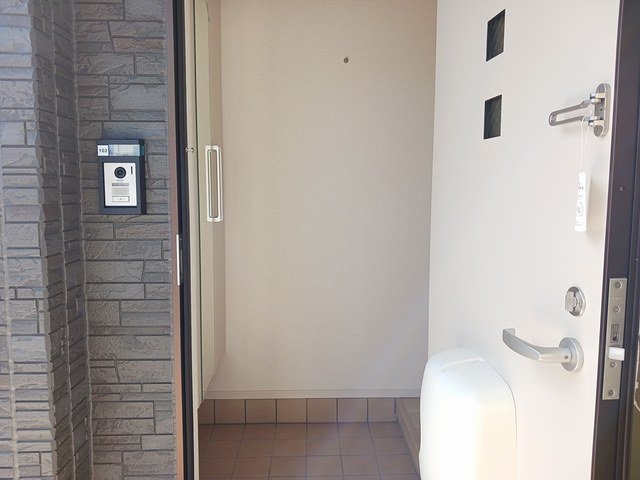 ミラノⅥ　Ａの玄関|きれいな玄関です