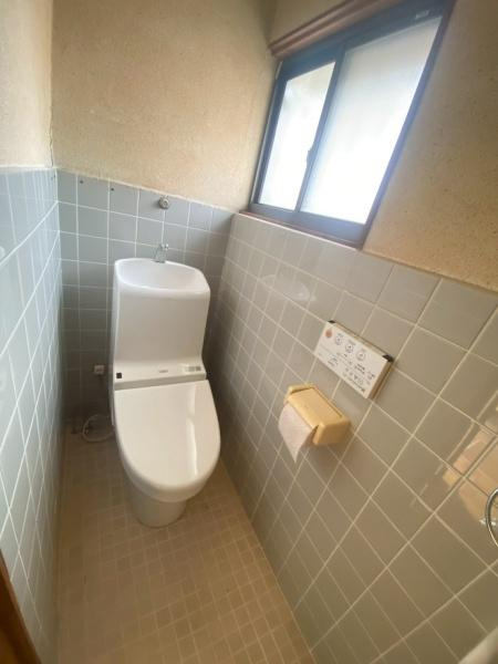 和歌山市和歌浦東１丁目の中古一戸建のトイレ