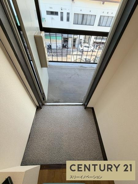 花谷マンションの玄関