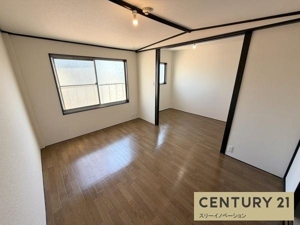 花谷マンションの居間・リビング|★広いスペース★