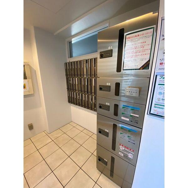 U residence 弁天町　(是空弁天)のエントランス