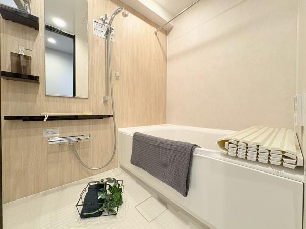 向ヶ丘遊園東ガーデンハウス弐番館の浴室|ゆったりとくつろげる、一日の疲れを癒やす空間ですね。