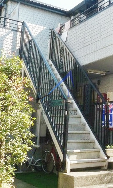 グランシャリオ目黒のその他共用部分|共用階段です。