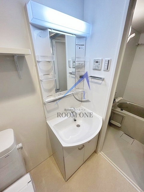 クラリッサ大倉山の洗面所|洗面台です。