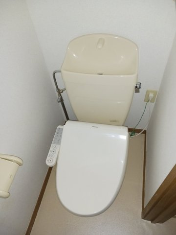 ア・ラ・モードＯＧＵＲＡＪＩのトイレ