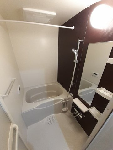 セダーベースの浴室