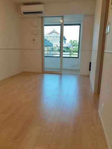 ベルコロレⅧＡの居間・リビング