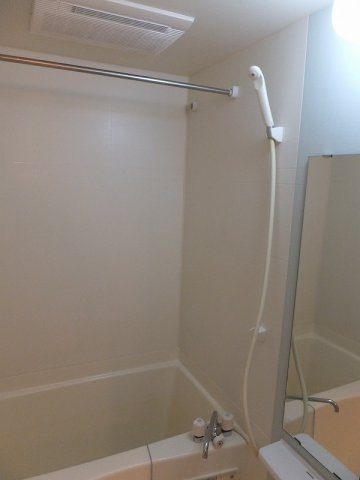 エステビエントの浴室