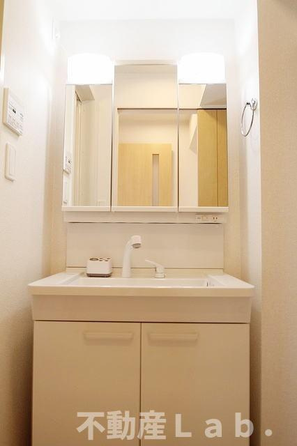 シャルムⅢ番館の洗面所