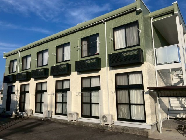 レオパレスラッキーサン