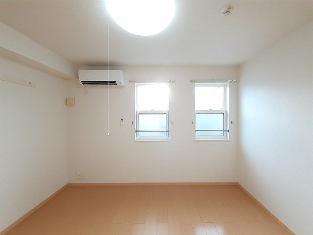 プレシャス　手屋の内装