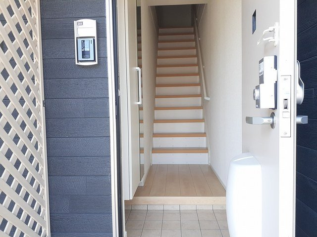 ヴィラージュＳ　Ⅱの玄関