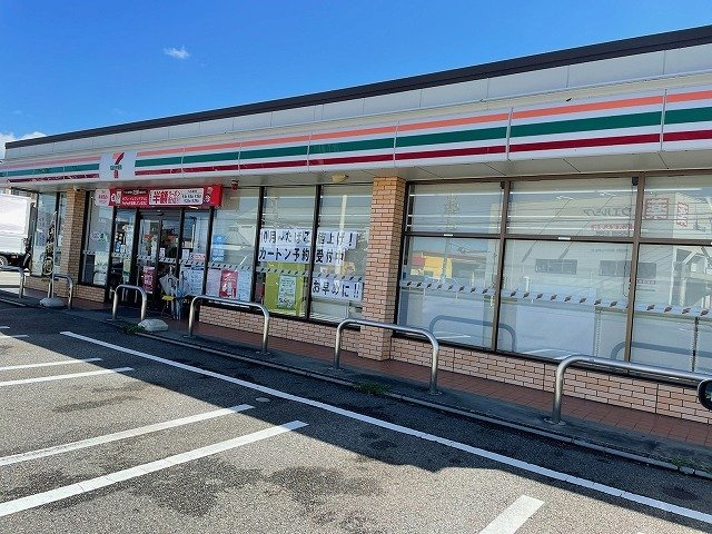 ビューレンゲＢの周辺|セブンイレブン上飯野店まで500m