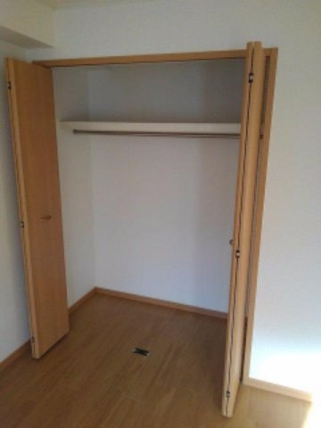 リバーサイドサワナミＣの収納