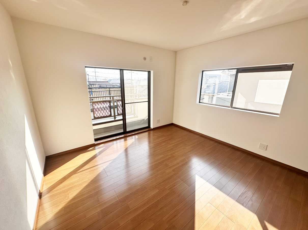 松戸市松戸戸建の洋室