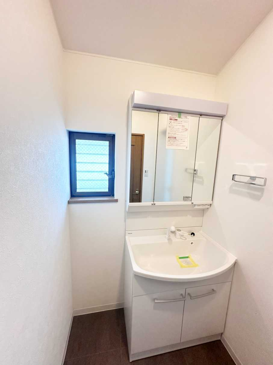 松戸市松戸戸建の独立洗面台