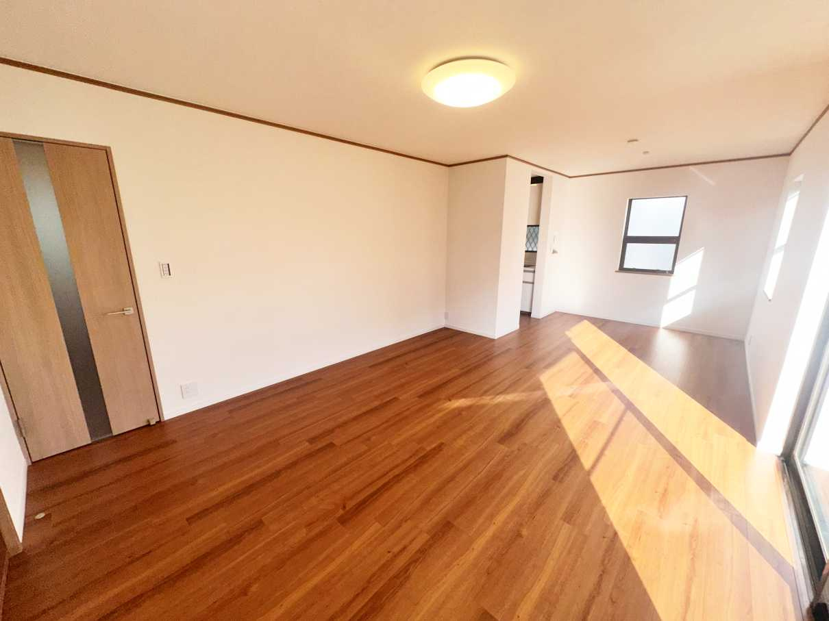 松戸市松戸戸建の居間・リビング