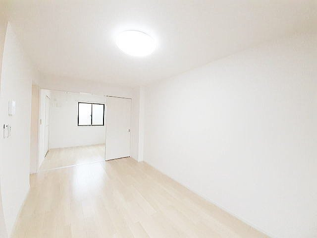 エクセレントメゾンＣの居間・リビング