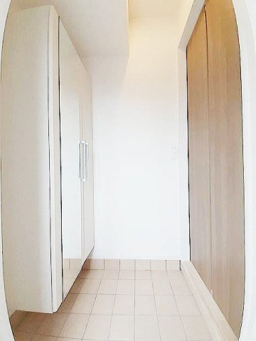 エクセレントメゾンＣの玄関