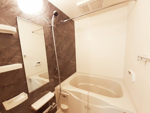 エレー・Ｆの浴室