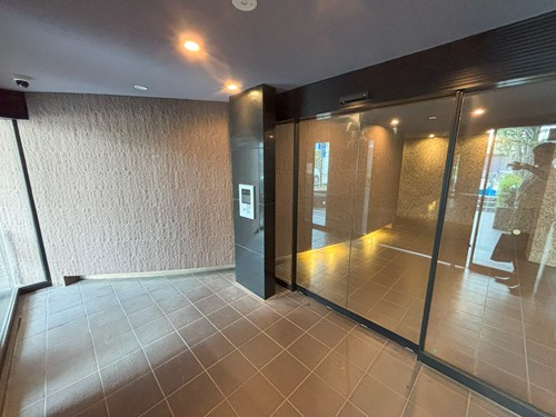 【エントランス】