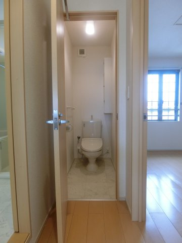 アムール・クロワール　Ｂの玄関