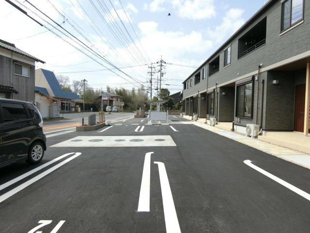 フレーシアⅥの駐車場