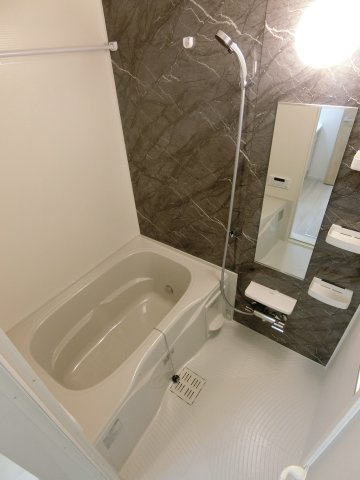 フレーシアⅥの浴室