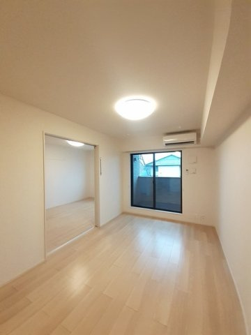 プリティハウスＹ４の居間・リビング