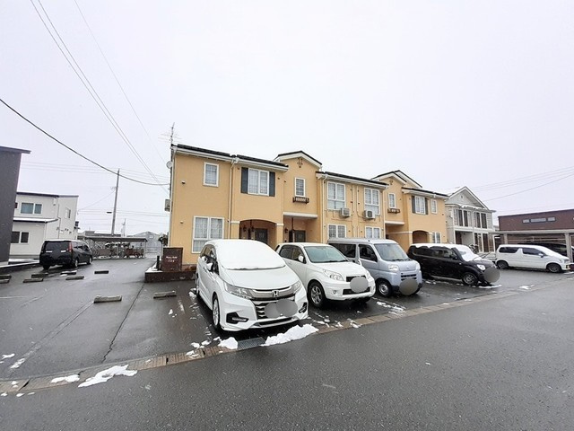 ウィスティリア　パディ弐番館の駐車場|駐車場