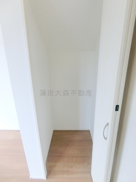 Kolet蒲田南＃20の収納|3階南の洋室6帖の収納