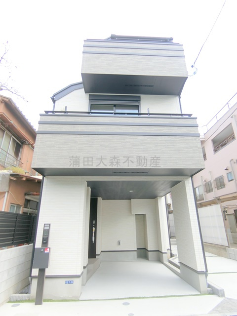 Kolet蒲田南＃20の外観|2022年11月築　木造地上3階建てペット可駐車場付戸建て賃貸ファミリータイプ
東京都大田区西六郷1丁目　京浜急行本線雑色駅最寄り徒歩8分.JR京浜東北線蒲田駅徒歩15分